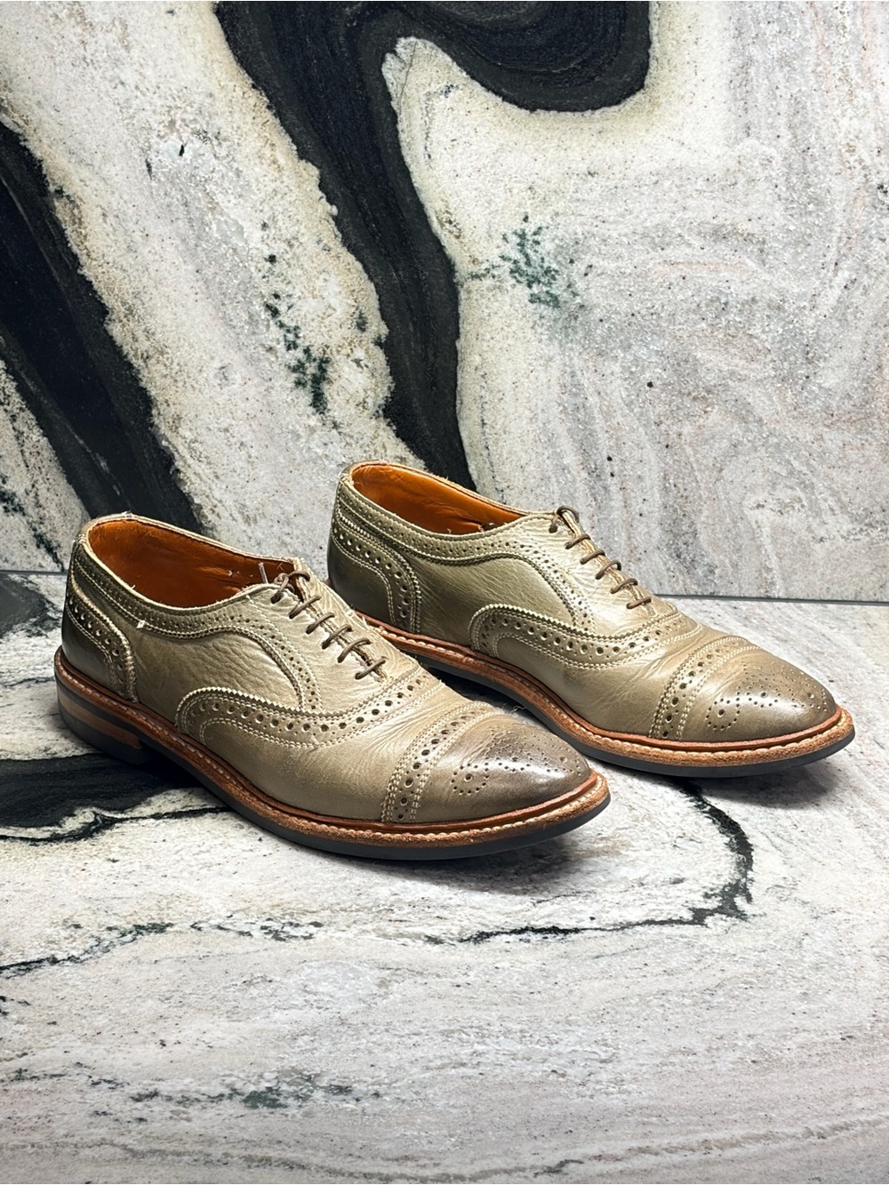 Allen Edmonds Strandmok 9.5 US Olive Taupe Brogue Oxford Dainite Shoes